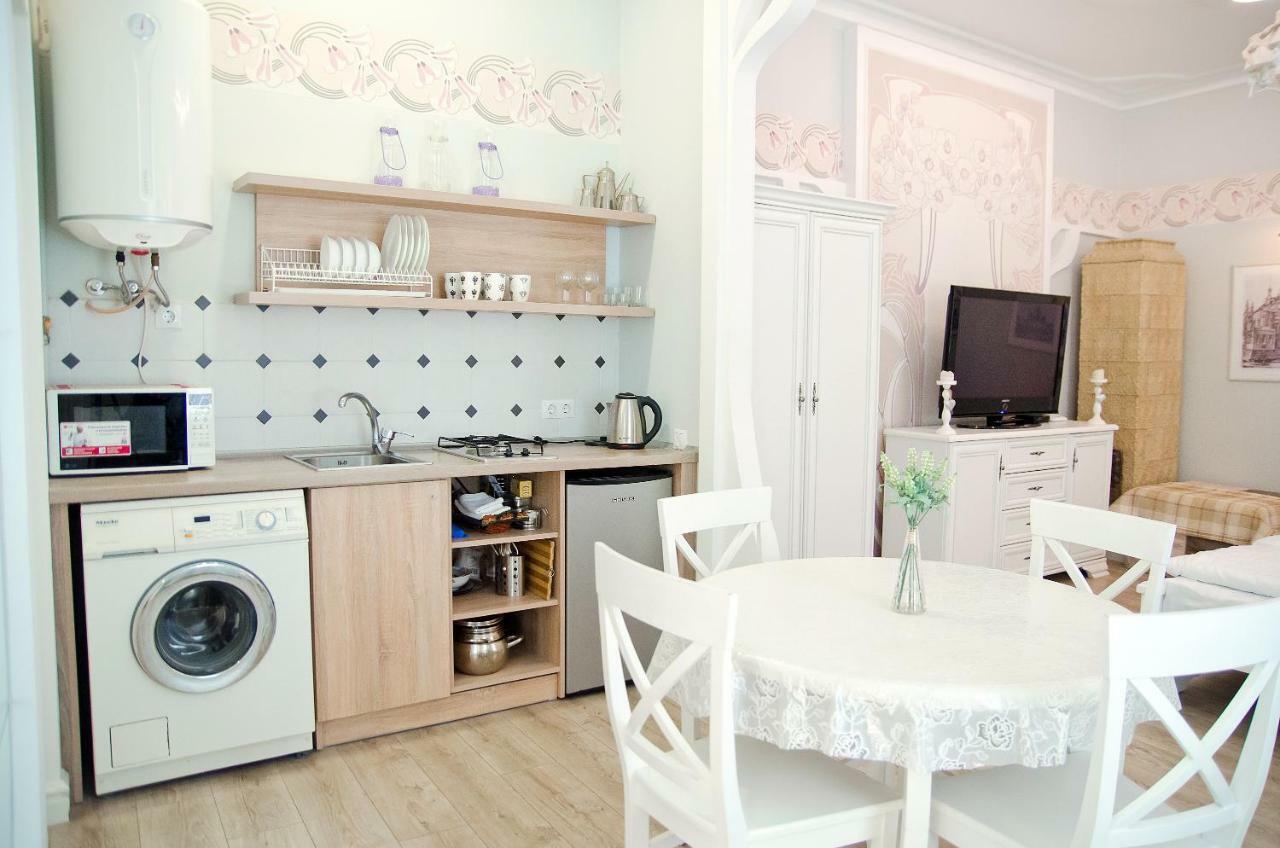 Deluxe Appartment In The City Center Лвив Екстериор снимка