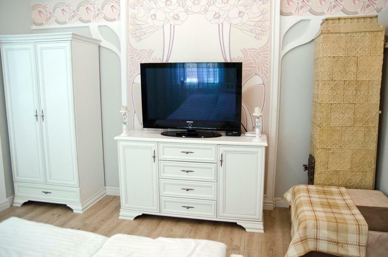 Deluxe Appartment In The City Center Лвив Екстериор снимка